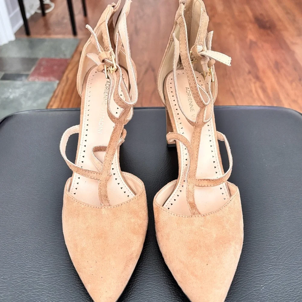 Adrienne Vittadini suede pointed
